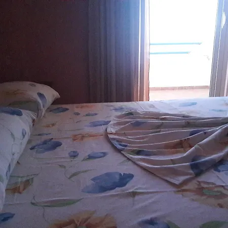 View Hotel 2*